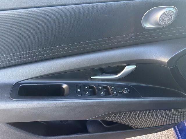Hyundai Elantra SEL 2023