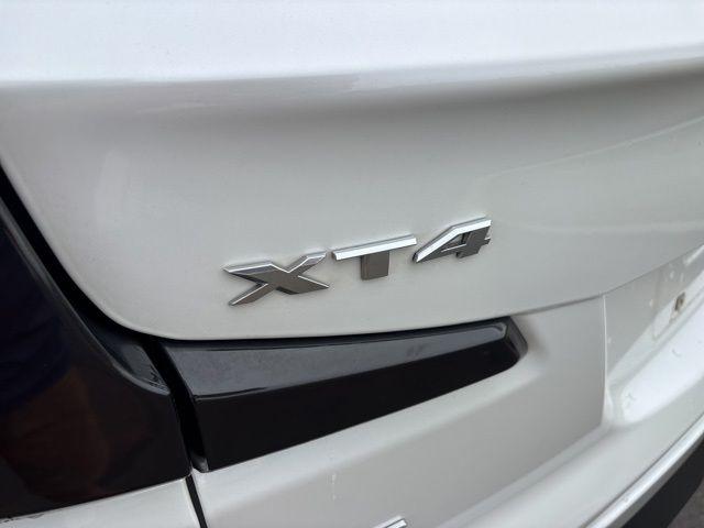 Cadillac XT4 Premium Luxury AWD 2021