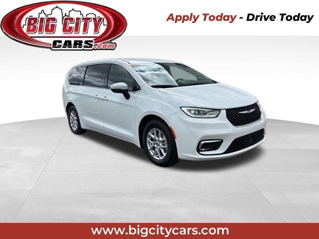 2023 Chrysler Pacifica Touring