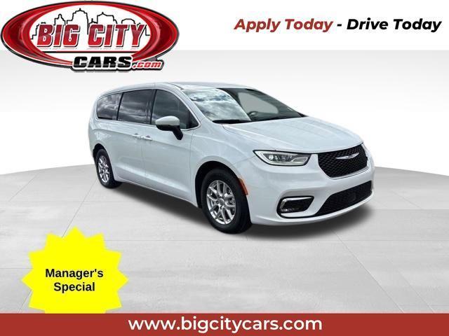 2023 Chrysler Pacifica Touring