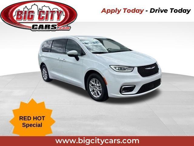 2023 Chrysler Pacifica Touring
