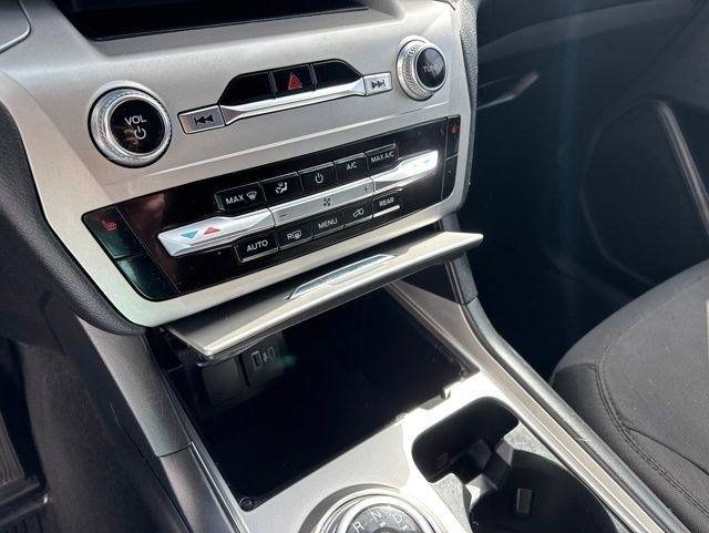 Ford Explorer XLT AWD 2022