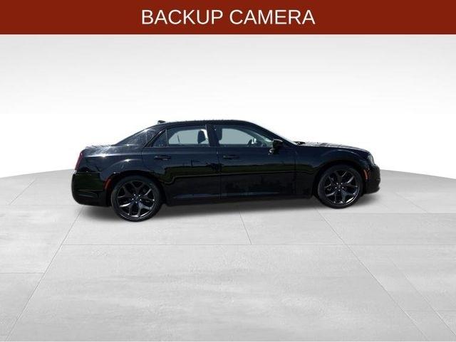 Chrysler 300 Touring 2021