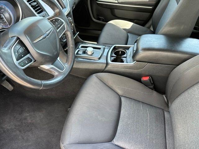 Chrysler 300 Touring 2021