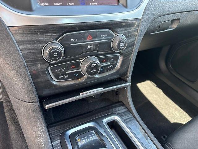 Chrysler 300 Touring 2021