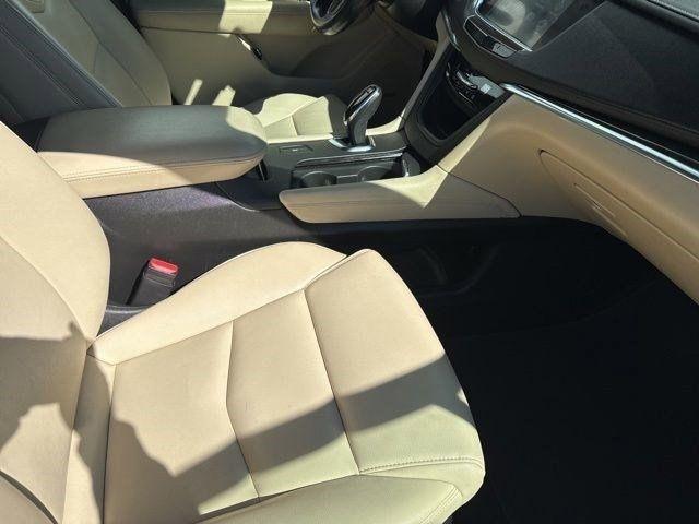Cadillac XT5 Base 2019