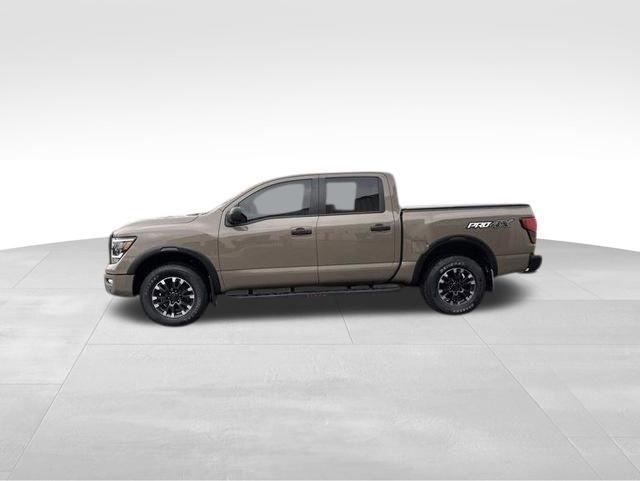 Nissan Titan PRO-4X Crew Cab 4WD 2021