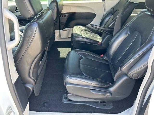 Chrysler Pacifica Hybrid Touring L 2023