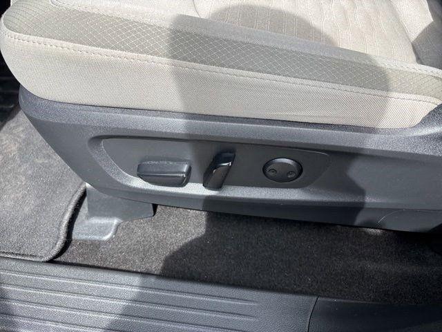 Nissan Pathfinder SV 4WD 2024