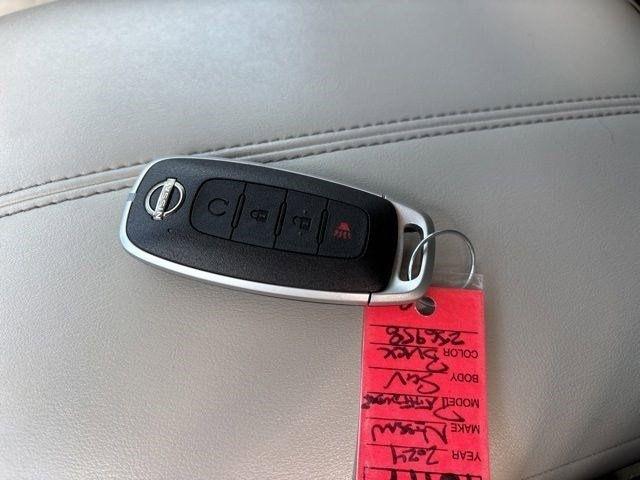 Nissan Pathfinder SV 4WD 2024