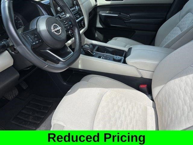 Nissan Pathfinder SV 4WD 2024
