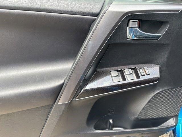 Toyota RAV4 SE 4WD 2016