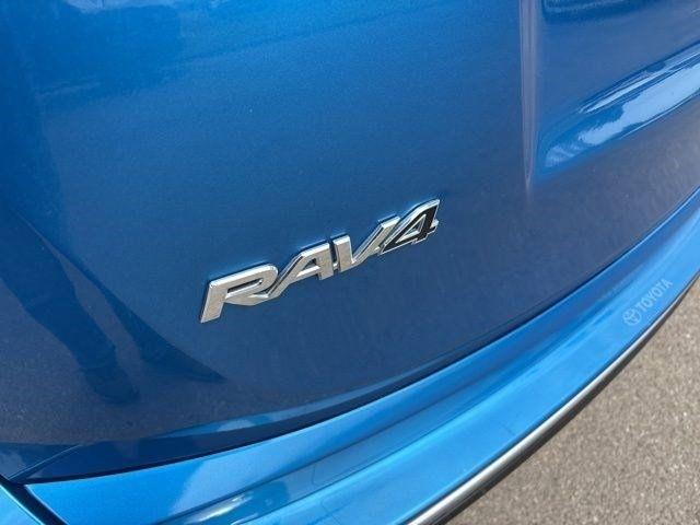 Toyota RAV4 SE 4WD 2016