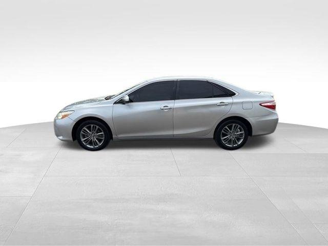 Toyota Camry SE 2017