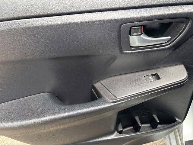 Toyota Camry SE 2017