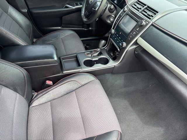 Toyota Camry SE 2017