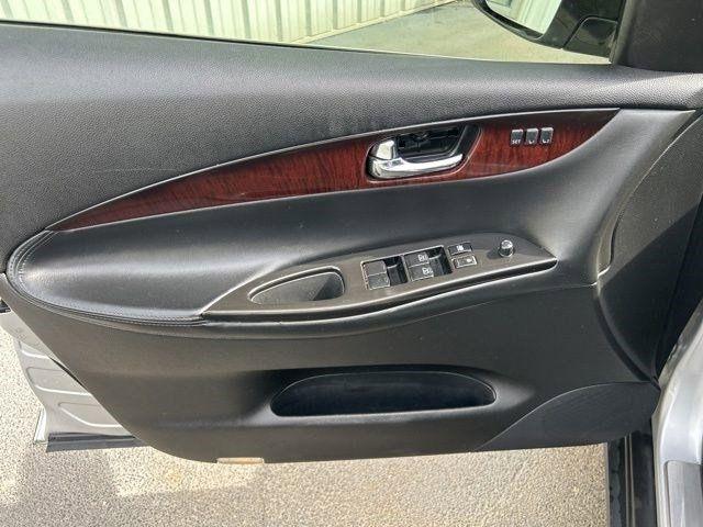 Infiniti QX50 Base AWD 2017