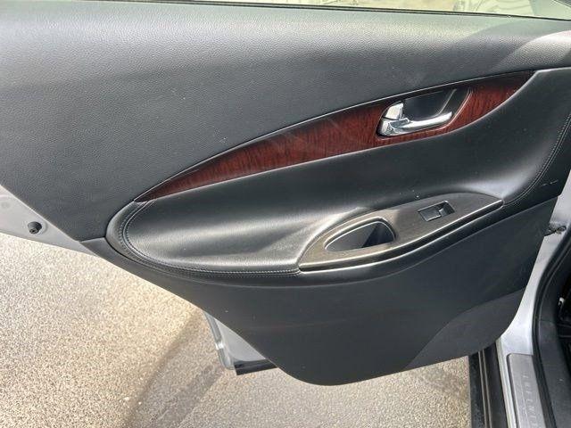 Infiniti QX50 Base AWD 2017