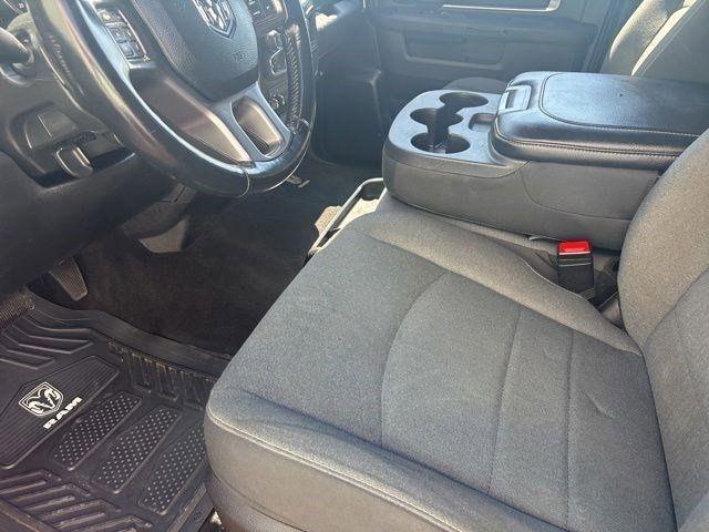 RAM 1500 Classic Tradesman Crew Cab SWB 4WD 2021