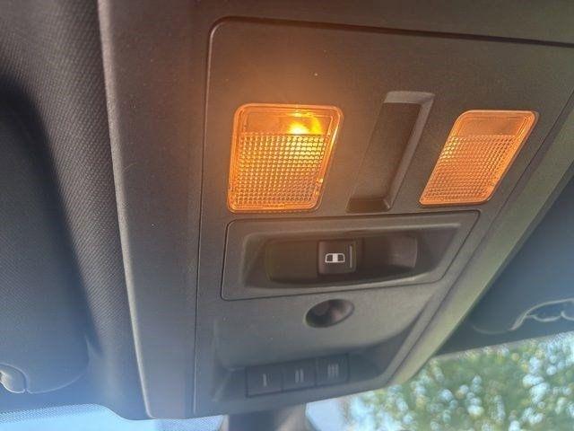 RAM 1500 Classic Tradesman Crew Cab SWB 4WD 2021