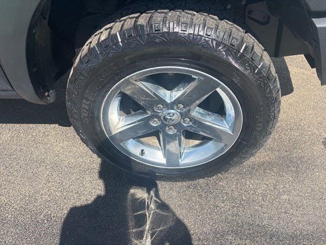 RAM 1500 Classic Tradesman Crew Cab SWB 4WD 2021
