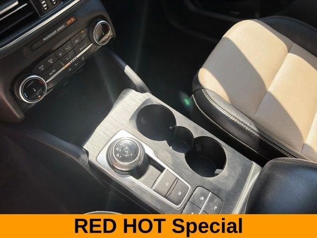 Ford Escape Titanium AWD 2022