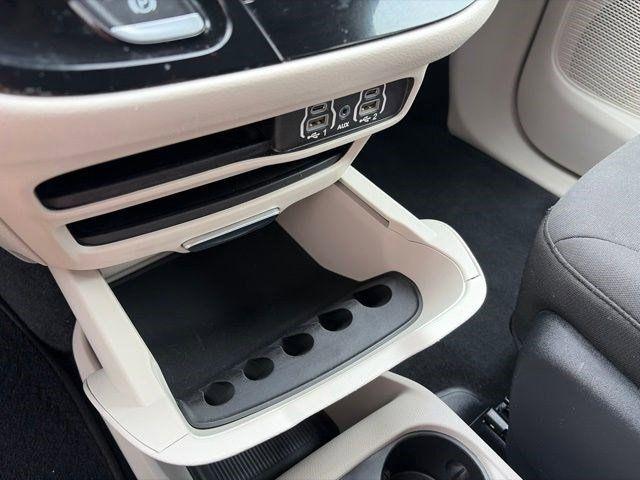 Chrysler Voyager LX 2022