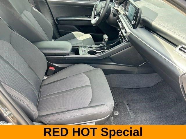 Kia K5 LXS 2024
