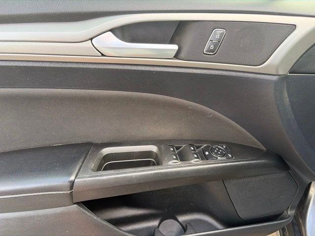 Ford Fusion SE 2019