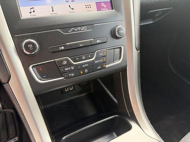 Ford Fusion SE 2019