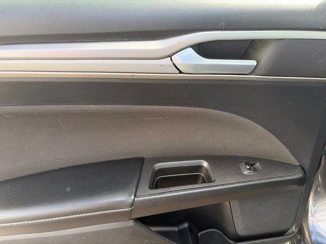 Ford Fusion SE 2019