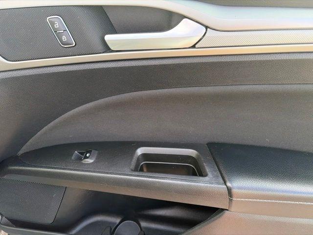 Ford Fusion SE 2019