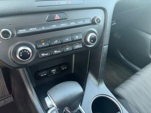 Kia Sportage LX FWD 2020