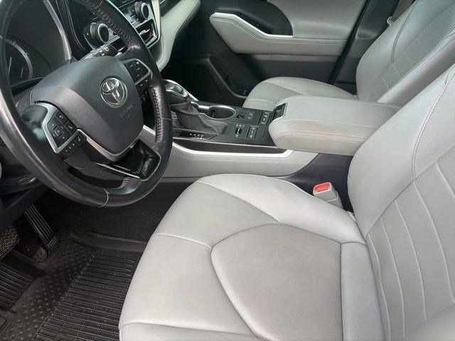 Toyota Highlander XLE Nav AWD V6 2020