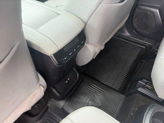 Toyota Highlander XLE Nav AWD V6 2020