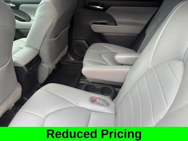 Toyota Highlander XLE Nav AWD V6 2020