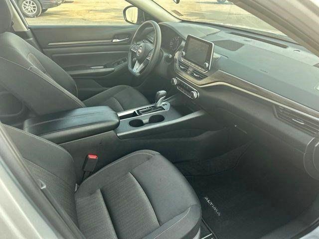 Nissan Altima 2.5 SV 2025