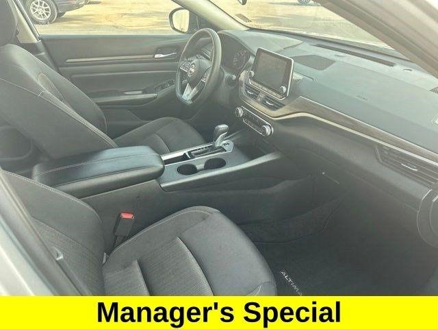 Nissan Altima 2.5 SV 2025