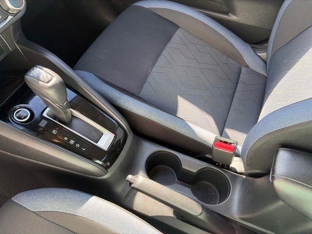 Nissan Versa SV 2023