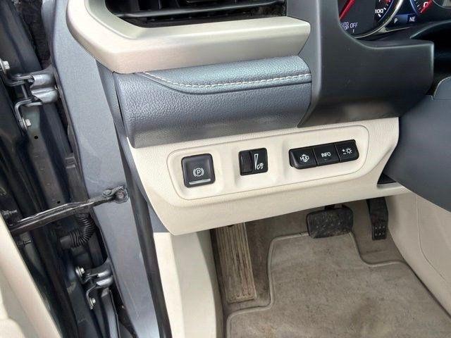 GMC Acadia Denali AWD 2021