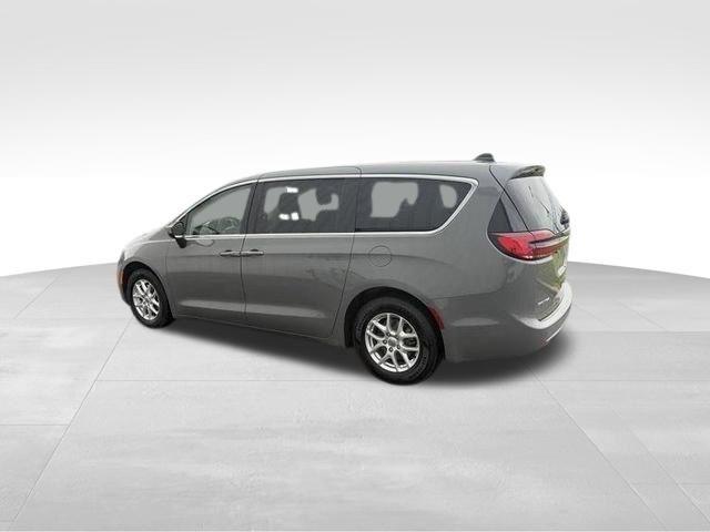 Chrysler Pacifica Touring L 2023