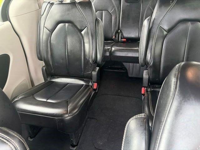 Chrysler Pacifica Touring L 2023