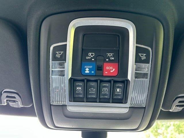 RAM 1500 Rebel Crew Cab SB 4WD 2019