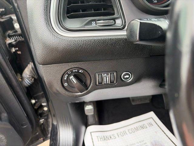 Dodge Challenger SXT 2019