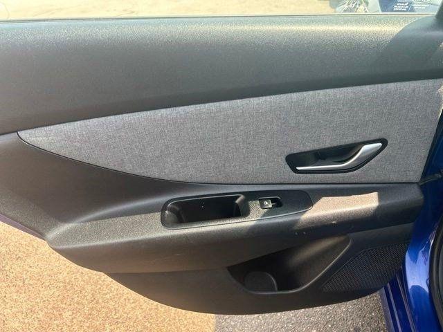 Hyundai Elantra Limited 2023