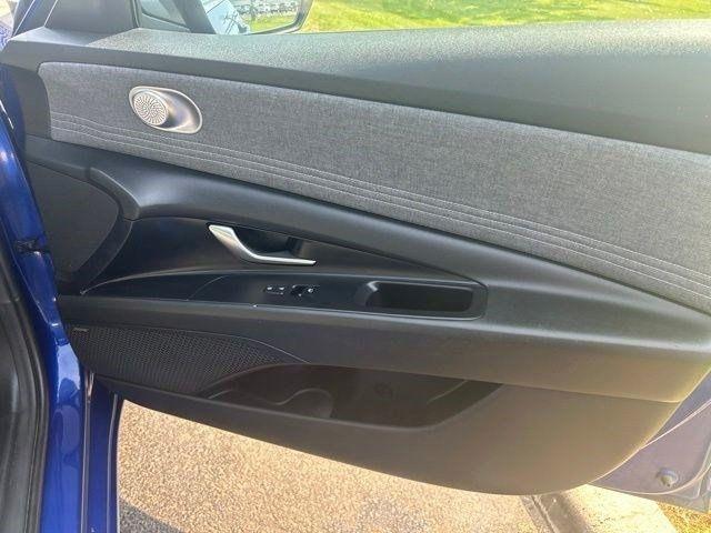 Hyundai Elantra Limited 2023