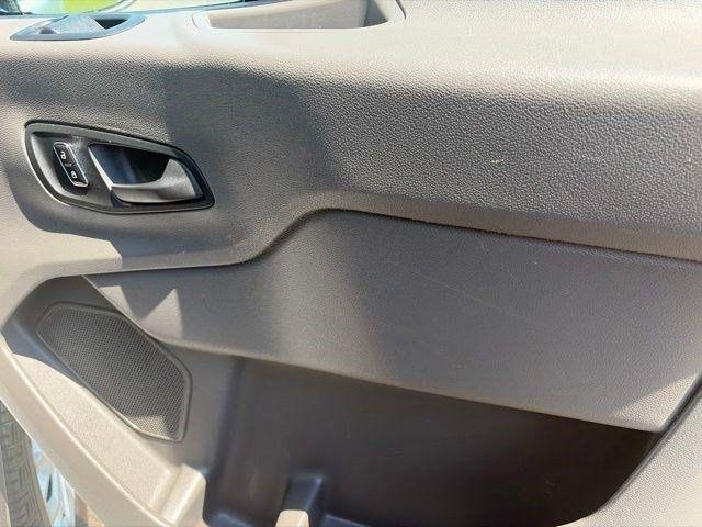 Ford Transit XLT 2023