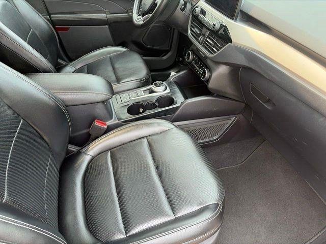 Ford Escape Plug-in Hybrid SEL 2022