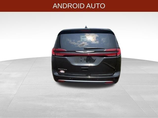 Chrysler Pacifica Touring L 2023