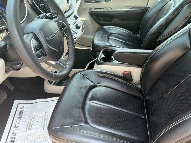 Chrysler Pacifica Touring L 2023